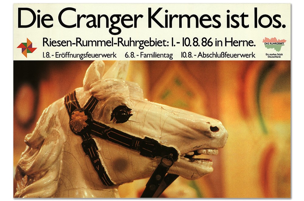 Plakat des Jahres 1986 mit einem Karusellpferd