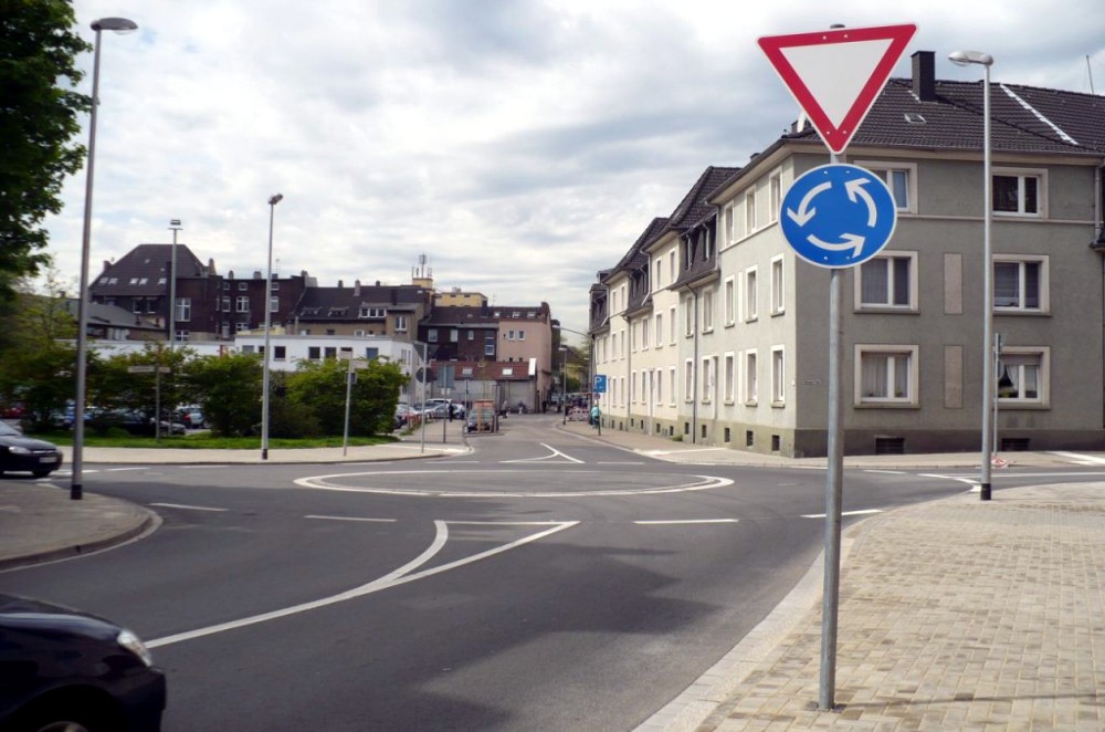 Kreuzung von Hülshoff- und Haydnstraße mit Kreisverkehr