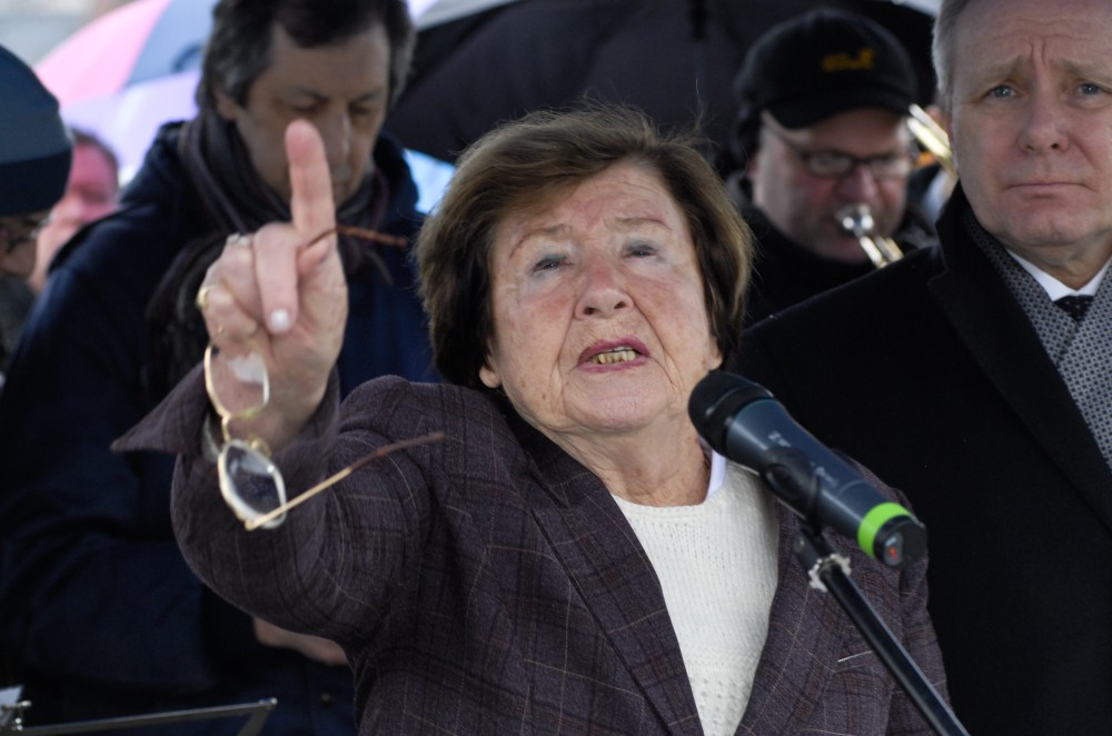 Esther Hochermann