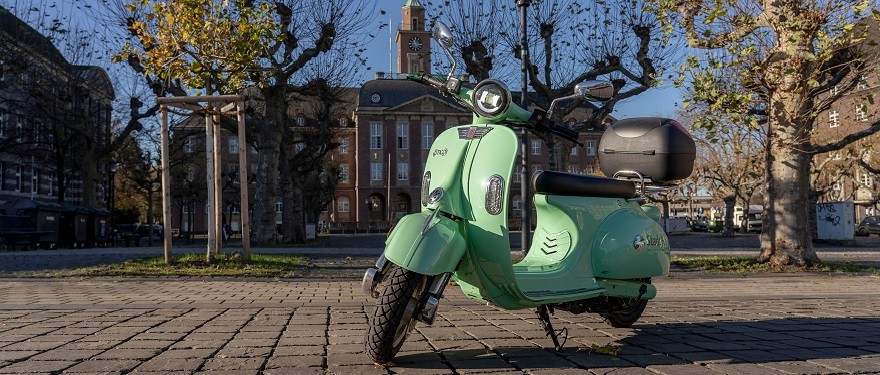 Motorroller mit elektrischem Antrieb